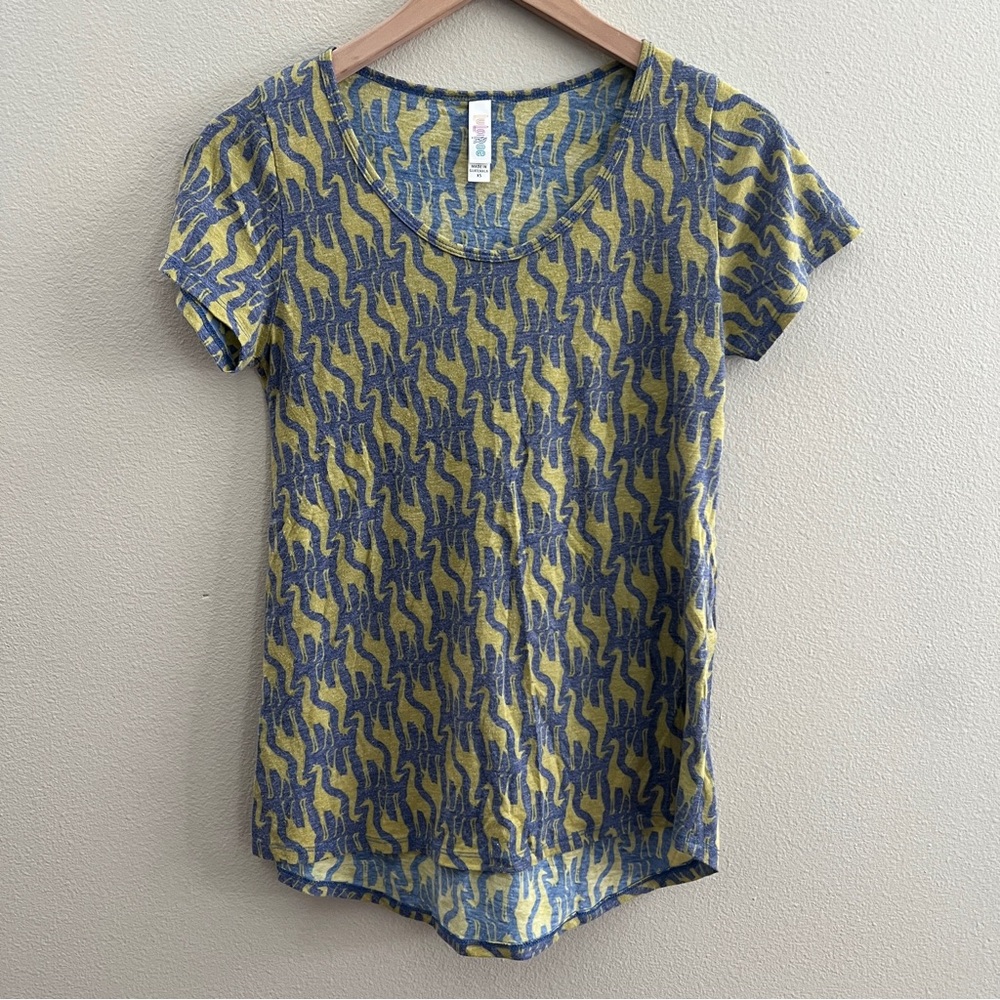 Lularoe Classic Tee, Giraffes, Size XS
